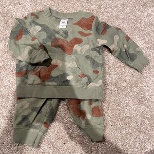 CARTERS OUTFIT